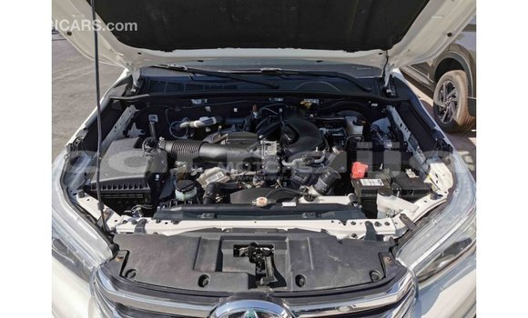 Acheter Import Voiture Toyota Hilux Blanc à Import - Dubai, État d'Abia Acheter Import Voiture Toyota Hilux Blanc à Import - Dubai, État d'Abia