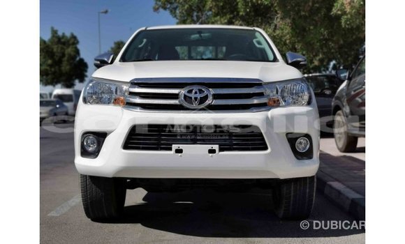 Acheter Import Voiture Toyota Hilux Blanc à Import - Dubai, État d'Abia Acheter Import Voiture Toyota Hilux Blanc à Import - Dubai, État d'Abia