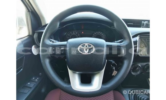 Acheter Import Voiture Toyota Hilux Blanc à Import - Dubai, État d'Abia Acheter Import Voiture Toyota Hilux Blanc à Import - Dubai, État d'Abia