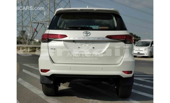 Acheter Import Voiture Toyota Fortuner Blanc à Import - Dubai, État d'Abia Acheter Import Voiture Toyota Fortuner Blanc à Import - Dubai, État d'Abia