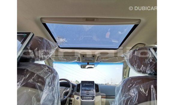 Acheter Import Voiture Toyota Land Cruiser Blanc à Import - Dubai, État d'Abia Acheter Import Voiture Toyota Land Cruiser Blanc à Import - Dubai, État d'Abia