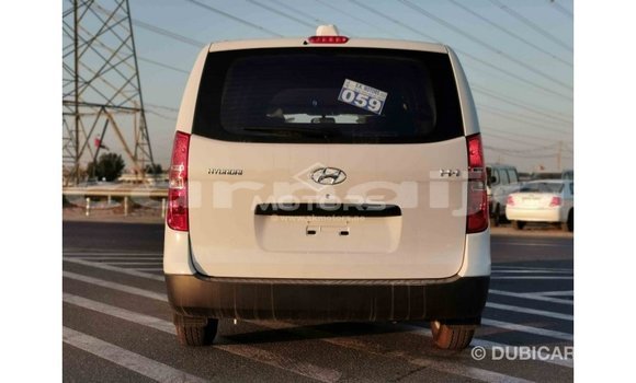 Acheter Import Voiture Hyundai Accent Blanc à Import - Dubai, État d'Abia Acheter Import Voiture Hyundai Accent Blanc à Import - Dubai, État d'Abia