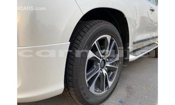 Buy Import Toyota Land Cruiser White Car in Import - Dubai in Abia State Buy Import Toyota Land Cruiser White Car in Import - Dubai in Abia State
