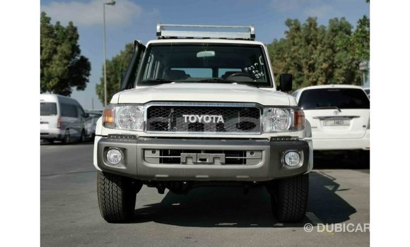 Buy Import Toyota Land Cruiser White Car in Import - Dubai in Abia State Buy Import Toyota Land Cruiser White Car in Import - Dubai in Abia State