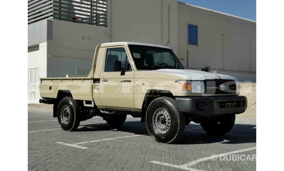 Acheter Import Voiture Toyota Land Cruiser Beige à Import - Dubai, État d'Abia Acheter Import Voiture Toyota Land Cruiser Beige à Import - Dubai, État d'Abia