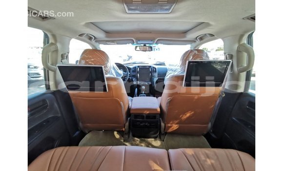 Buy Import Toyota Land Cruiser White Car in Import - Dubai in Abia State Buy Import Toyota Land Cruiser White Car in Import - Dubai in Abia State