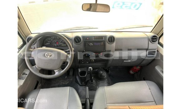 Buy Import Toyota Land Cruiser White Car in Import - Dubai in Abia State Buy Import Toyota Land Cruiser White Car in Import - Dubai in Abia State