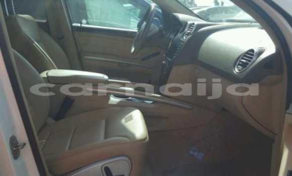 Buy Used Mercedes-Benz ML–Class White Car in Badagri in Lagos Buy Used Mercedes-Benz ML–Class White Car in Badagri in Lagos