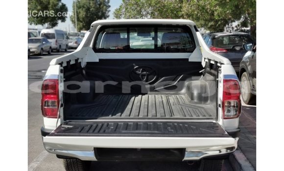 Buy Import Toyota Hilux White Car in Import - Dubai in Abia State Buy Import Toyota Hilux White Car in Import - Dubai in Abia State