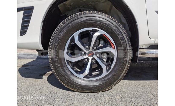 Buy Import Toyota Hilux White Car in Import - Dubai in Abia State Buy Import Toyota Hilux White Car in Import - Dubai in Abia State