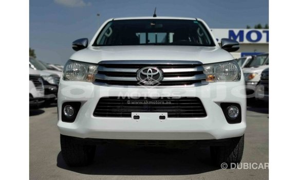Acheter Import Voiture Toyota Hilux Blanc à Import - Dubai, État d'Abia Acheter Import Voiture Toyota Hilux Blanc à Import - Dubai, État d'Abia