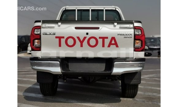 Acheter Import Voiture Toyota Hilux Blanc à Import - Dubai, État d'Abia Acheter Import Voiture Toyota Hilux Blanc à Import - Dubai, État d'Abia