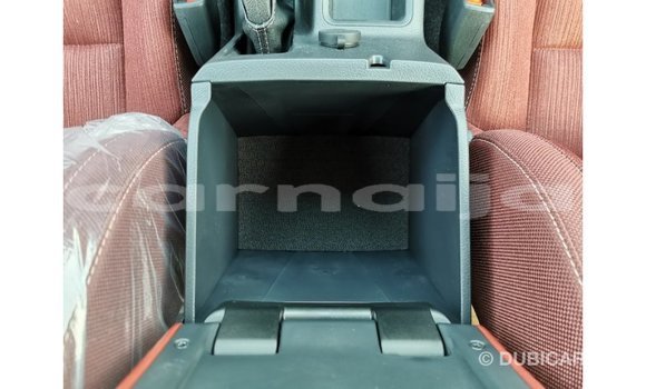 Acheter Import Voiture Toyota Hilux Blanc à Import - Dubai, État d'Abia Acheter Import Voiture Toyota Hilux Blanc à Import - Dubai, État d'Abia