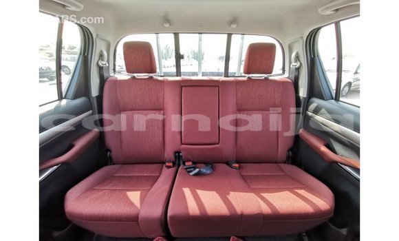 Acheter Import Voiture Toyota Hilux Blanc à Import - Dubai, État d'Abia Acheter Import Voiture Toyota Hilux Blanc à Import - Dubai, État d'Abia