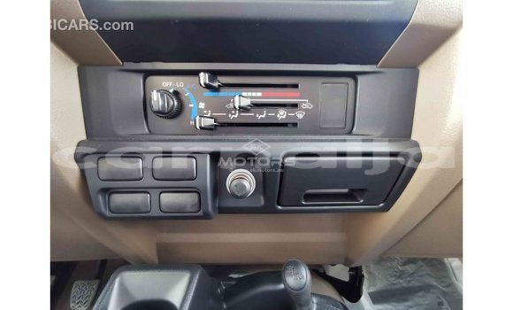 Acheter Import Voiture Toyota Land Cruiser Blanc à Import - Dubai, État d'Abia Acheter Import Voiture Toyota Land Cruiser Blanc à Import - Dubai, État d'Abia