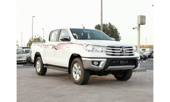 Acheter Import Voiture Toyota Hilux Blanc à Import - Dubai, État d'Abia Acheter Import Voiture Toyota Hilux Blanc à Import - Dubai, État d'Abia