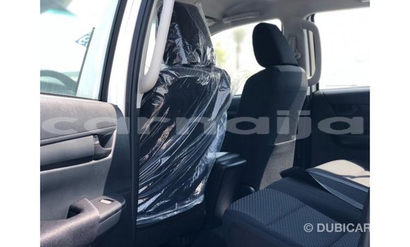 Acheter Import Voiture Toyota Hilux Blanc à Import - Dubai, État d'Abia Acheter Import Voiture Toyota Hilux Blanc à Import - Dubai, État d'Abia
