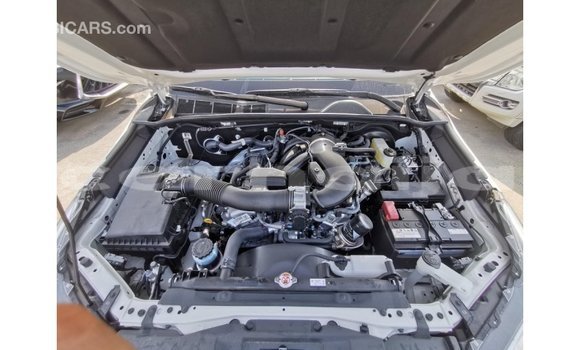 Acheter Import Voiture Toyota Hilux Blanc à Import - Dubai, État d'Abia Acheter Import Voiture Toyota Hilux Blanc à Import - Dubai, État d'Abia