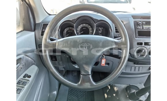 Buy Import Toyota Hilux White Car in Import - Dubai in Abia State Buy Import Toyota Hilux White Car in Import - Dubai in Abia State