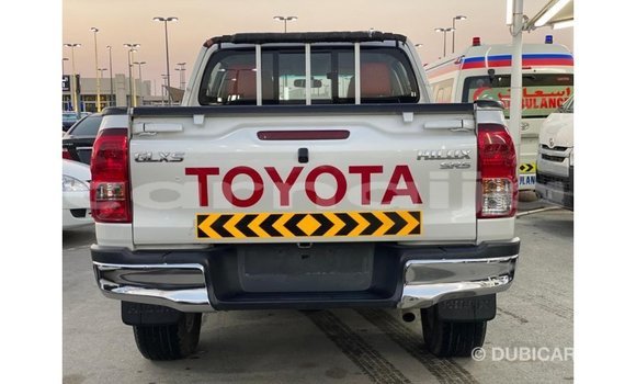 Buy Import Toyota Hilux White Car in Import - Dubai in Abia State Buy Import Toyota Hilux White Car in Import - Dubai in Abia State