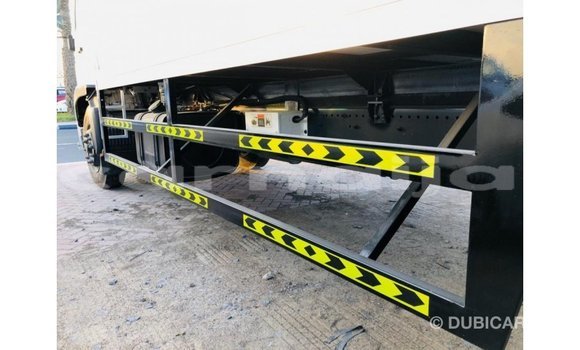 Buy Import Hino 300 Series White Truck in Import - Dubai in Abia State Buy Import Hino 300 Series White Truck in Import - Dubai in Abia State