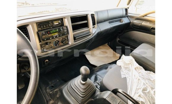 Buy Import Hino 300 Series White Truck in Import - Dubai in Abia State Buy Import Hino 300 Series White Truck in Import - Dubai in Abia State