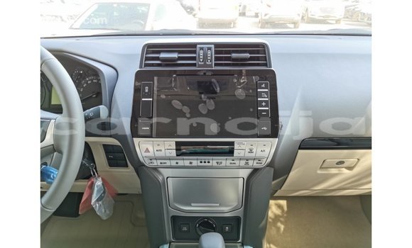 Acheter Import Voiture Toyota Prado Blanc à Import - Dubai, État d'Abia Acheter Import Voiture Toyota Prado Blanc à Import - Dubai, État d'Abia