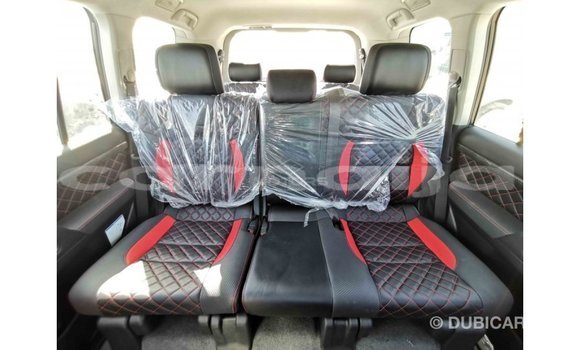 Acheter Import Voiture Toyota Land Cruiser Blanc à Import - Dubai, État d'Abia Acheter Import Voiture Toyota Land Cruiser Blanc à Import - Dubai, État d'Abia