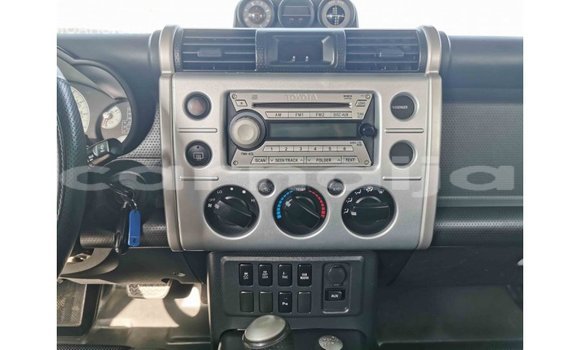 Buy Import Toyota FJ Cruiser Beige Car in Import - Dubai in Abia State Buy Import Toyota FJ Cruiser Beige Car in Import - Dubai in Abia State