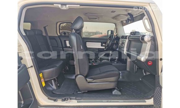 Buy Import Toyota FJ Cruiser Beige Car in Import - Dubai in Abia State Buy Import Toyota FJ Cruiser Beige Car in Import - Dubai in Abia State