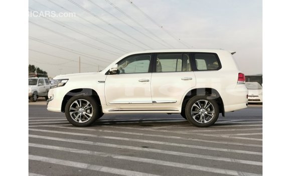Buy Import Toyota Land Cruiser White Car in Import - Dubai in Abia State Buy Import Toyota Land Cruiser White Car in Import - Dubai in Abia State
