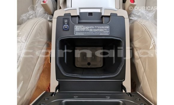 Buy Import Toyota Land Cruiser White Car in Import - Dubai in Abia State Buy Import Toyota Land Cruiser White Car in Import - Dubai in Abia State