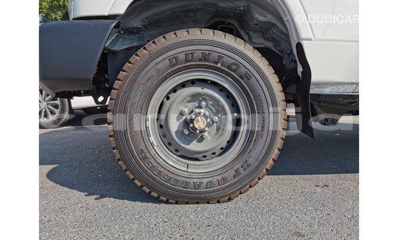 Acheter Import Voiture Toyota Land Cruiser Blanc à Import - Dubai, État d'Abia Acheter Import Voiture Toyota Land Cruiser Blanc à Import - Dubai, État d'Abia