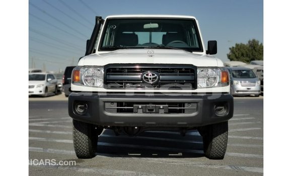 Buy Import Toyota Land Cruiser White Car in Import - Dubai in Abia State Buy Import Toyota Land Cruiser White Car in Import - Dubai in Abia State