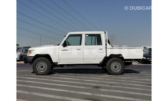 Buy Import Toyota Land Cruiser White Car in Import - Dubai in Abia State Buy Import Toyota Land Cruiser White Car in Import - Dubai in Abia State