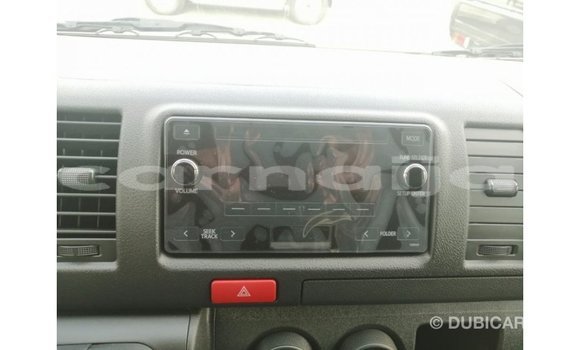 Buy Import Toyota DA White Truck in Import - Dubai in Abia State Buy Import Toyota DA White Truck in Import - Dubai in Abia State