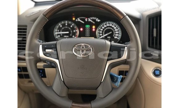 Buy Import Toyota Land Cruiser White Car in Import - Dubai in Abia State Buy Import Toyota Land Cruiser White Car in Import - Dubai in Abia State