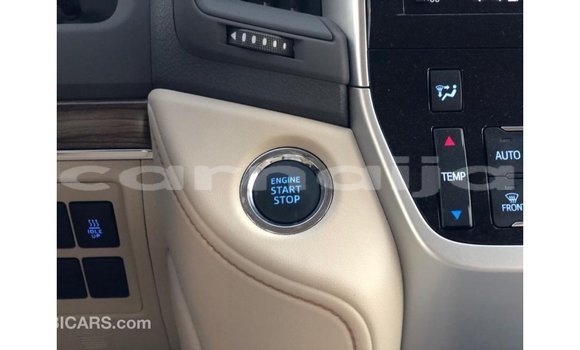 Buy Import Toyota Land Cruiser White Car in Import - Dubai in Abia State Buy Import Toyota Land Cruiser White Car in Import - Dubai in Abia State