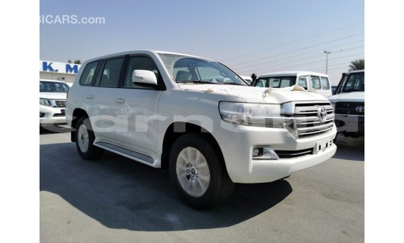 Acheter Import Voiture Toyota Land Cruiser Blanc à Import - Dubai, État d'Abia Acheter Import Voiture Toyota Land Cruiser Blanc à Import - Dubai, État d'Abia