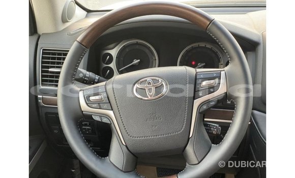 Buy Import Toyota Land Cruiser White Car in Import - Dubai in Abia State Buy Import Toyota Land Cruiser White Car in Import - Dubai in Abia State