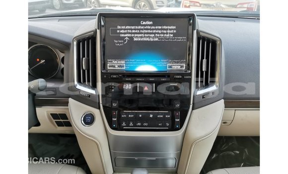 Buy Import Toyota Land Cruiser White Car in Import - Dubai in Abia State Buy Import Toyota Land Cruiser White Car in Import - Dubai in Abia State