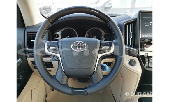 Acheter Import Voiture Toyota Land Cruiser Blanc à Import - Dubai, État d'Abia Acheter Import Voiture Toyota Land Cruiser Blanc à Import - Dubai, État d'Abia