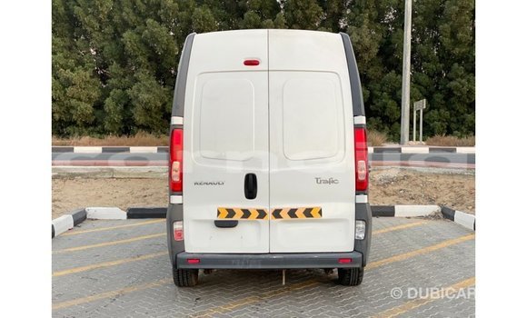 Buy Import Renault 6 White Car in Import - Dubai in Abia State Buy Import Renault 6 White Car in Import - Dubai in Abia State