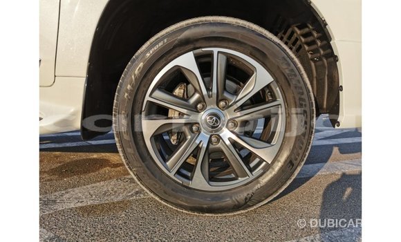 Acheter Import Voiture Toyota Land Cruiser Blanc à Import - Dubai, État d'Abia Acheter Import Voiture Toyota Land Cruiser Blanc à Import - Dubai, État d'Abia