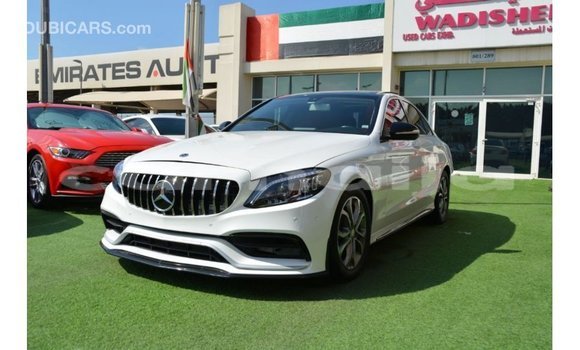 Buy Import Mercedes-Benz 190 White Car in Import - Dubai in Abia State Buy Import Mercedes-Benz 190 White Car in Import - Dubai in Abia State