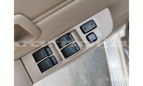Acheter Import Voiture Toyota Land Cruiser Blanc à Import - Dubai, État d'Abia Acheter Import Voiture Toyota Land Cruiser Blanc à Import - Dubai, État d'Abia