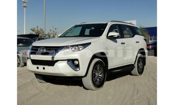 Acheter Import Voiture Toyota Fortuner Blanc à Import - Dubai, État d'Abia Acheter Import Voiture Toyota Fortuner Blanc à Import - Dubai, État d'Abia