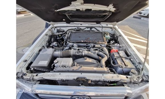 Buy Import Toyota Land Cruiser White Car in Import - Dubai in Abia State Buy Import Toyota Land Cruiser White Car in Import - Dubai in Abia State