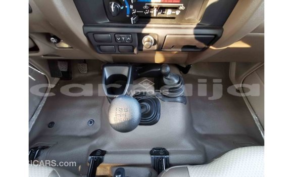 Acheter Import Voiture Toyota Land Cruiser Rouge à Import - Dubai, État d'Abia Acheter Import Voiture Toyota Land Cruiser Rouge à Import - Dubai, État d'Abia
