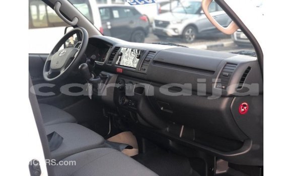 Acheter Import Utilitaire Toyota DA Blanc à Import - Dubai, État d'Abia Acheter Import Utilitaire Toyota DA Blanc à Import - Dubai, État d'Abia